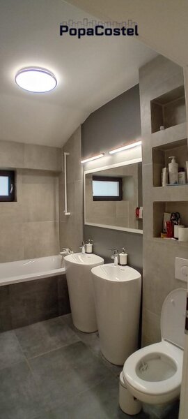 Lacul Tei, Maica Domnului, casa spatioasa P+1E, 6 camere, teren 237 mp.