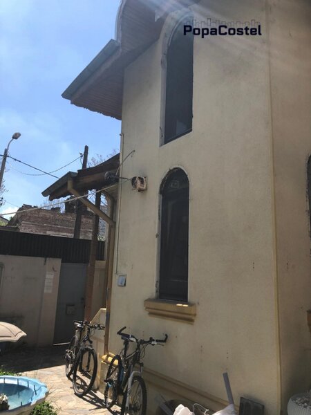 Lacul Tei, Maica Domnului, casa spatioasa P+1E, 6 camere, teren 237 mp.